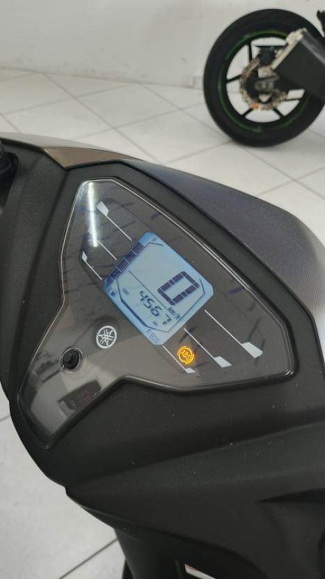 YAMAHA Fluo 125 ABS, Foto 4