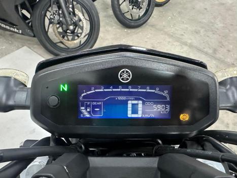 YAMAHA FZ 15 ABS, Foto 3