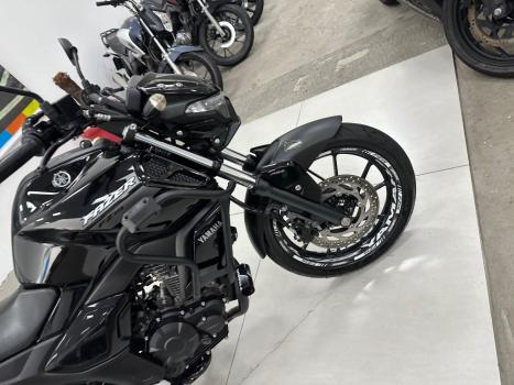 YAMAHA FZ 15 ABS, Foto 12