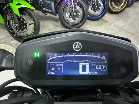 YAMAHA FZ 15 ABS, Foto 3
