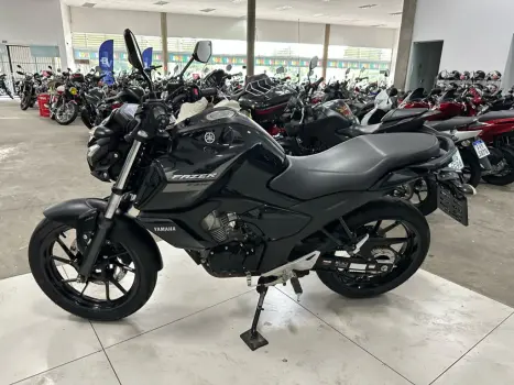 YAMAHA FZ 15 ABS, Foto 9