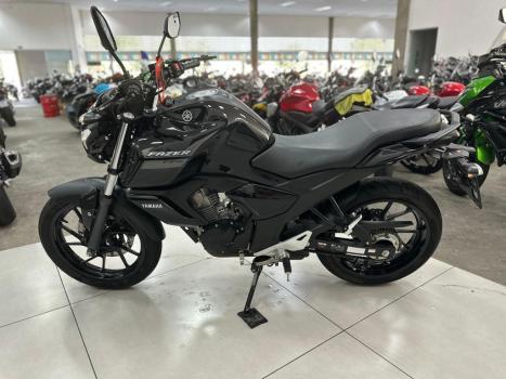 YAMAHA FZ 15 Fazer ABS, Foto 11