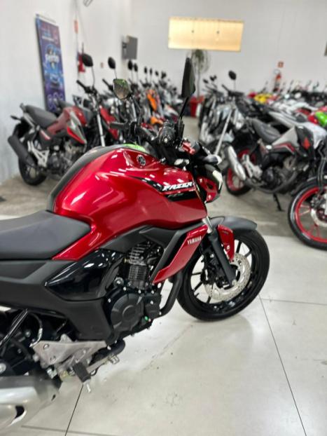 YAMAHA FZ 15 Fazer ABS, Foto 5