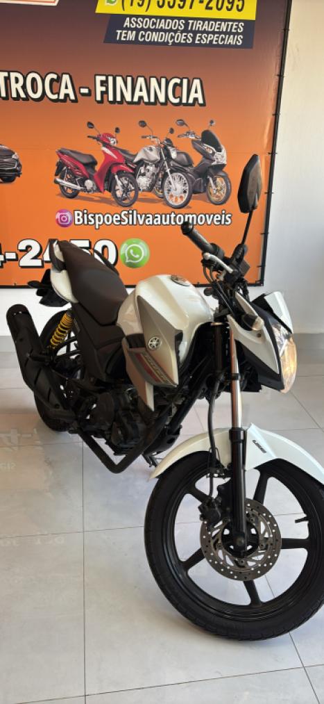 YAMAHA FZ 15 Fazer ABS, Foto 4