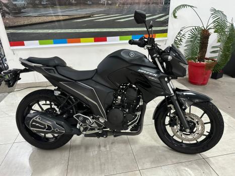 YAMAHA FZ 25 250 Fazer Flex , Foto 1