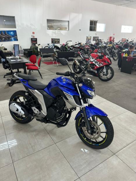 YAMAHA FZ 25 250 Fazer Flex , Foto 3