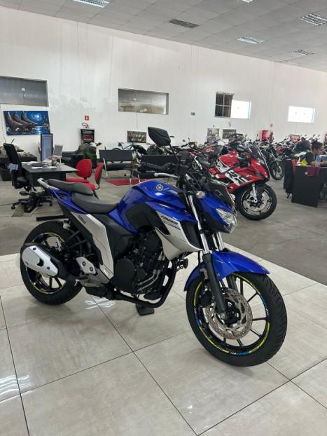 YAMAHA FZ 25 250 Fazer Flex , Foto 4