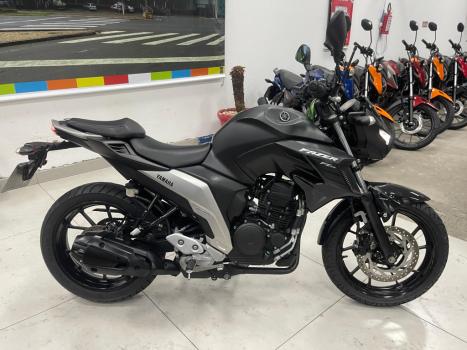 YAMAHA FZ 25 250 Fazer Flex , Foto 1