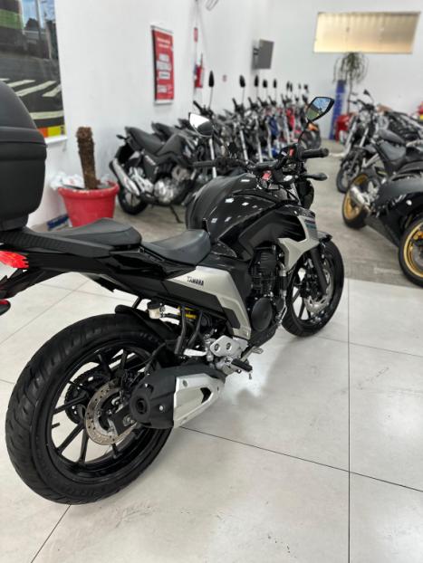 YAMAHA FZ 25 250 Fazer Flex , Foto 3