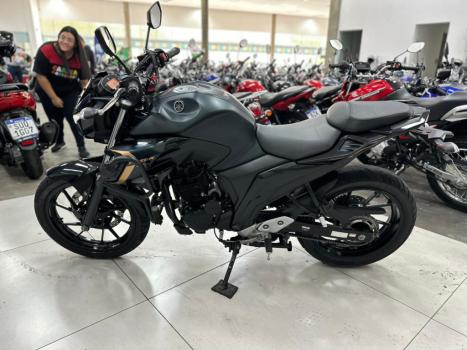 YAMAHA FZ 25 250 Fazer Flex , Foto 2