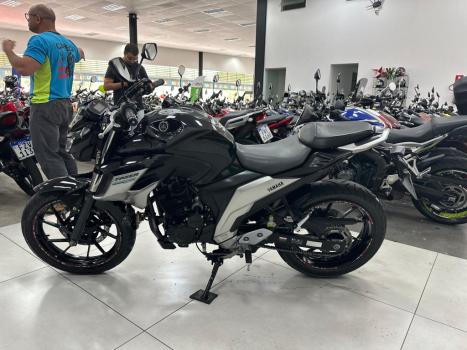 YAMAHA FZ 25 250 Fazer Flex , Foto 10