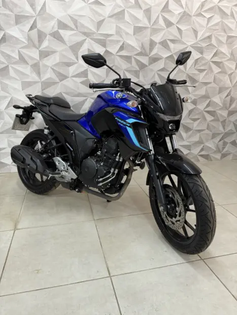 YAMAHA FZ 25 250 Fazer Flex , Foto 1