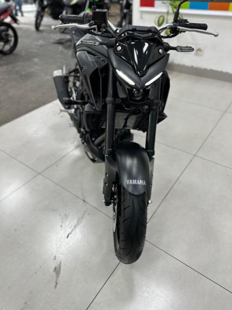 YAMAHA MT-03 300 , Foto 5