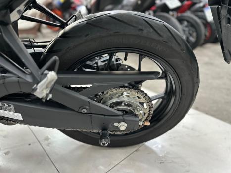 YAMAHA MT-03 300 , Foto 7
