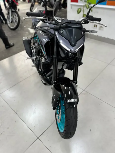 YAMAHA MT-03 300 , Foto 7