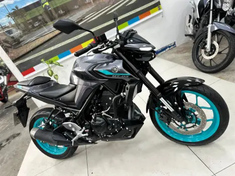 YAMAHA MT-03 300 , Foto 12