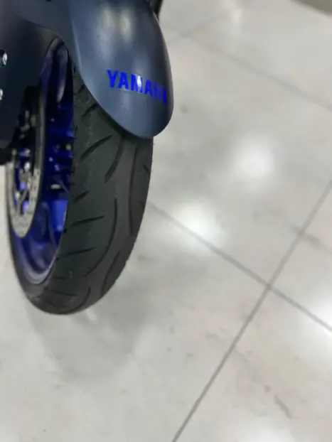 YAMAHA MT-03 300 , Foto 4