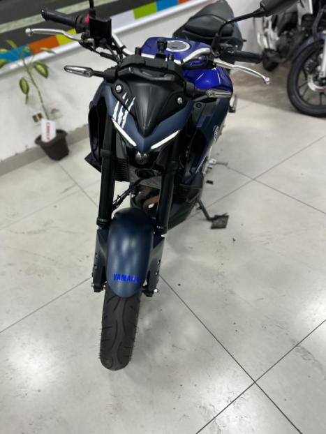 YAMAHA MT-03 300 , Foto 8