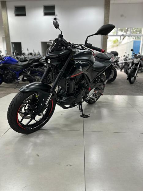 YAMAHA MT-03 300 , Foto 5