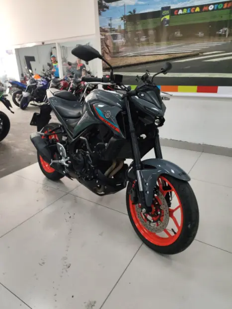 YAMAHA MT-03 300 , Foto 5