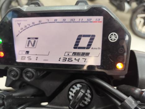 YAMAHA MT-03 300 , Foto 12