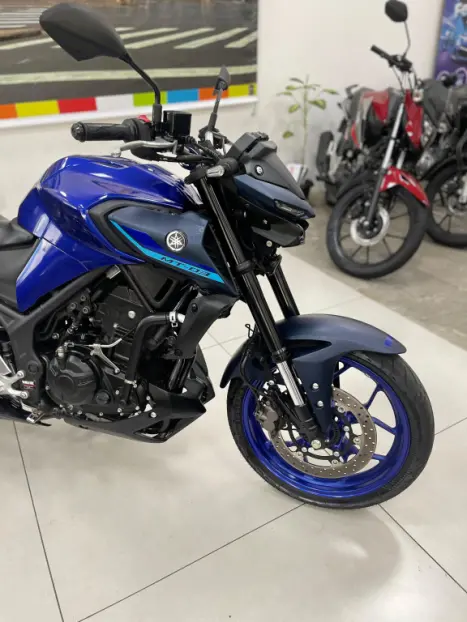 YAMAHA MT-03 300 , Foto 8