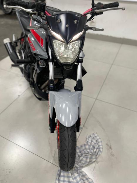 YAMAHA MT-03 300 , Foto 3