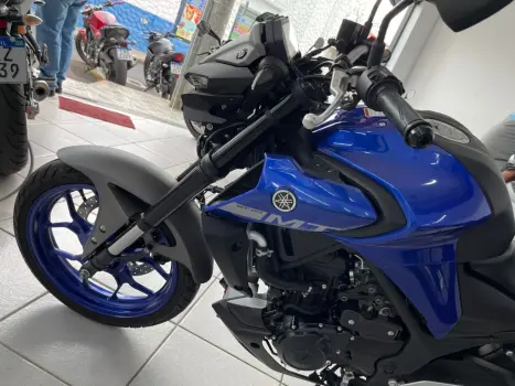 YAMAHA MT-03 300 ABS, Foto 9