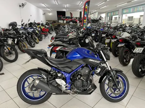 YAMAHA MT-03 300 ABS, Foto 6