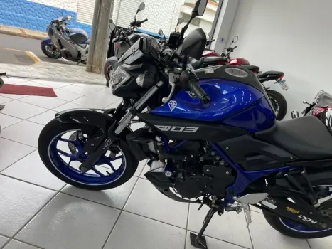 YAMAHA MT-03 300 ABS, Foto 8