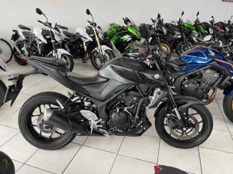 YAMAHA MT-03 300 ABS, Foto 3