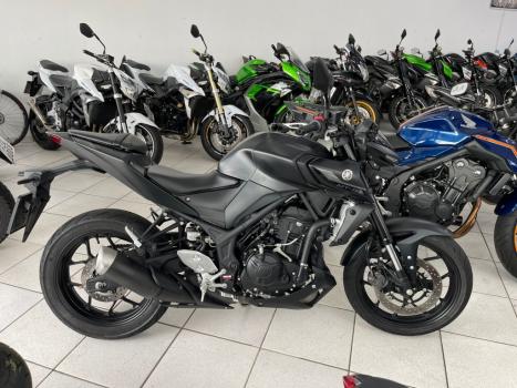 YAMAHA MT-03 300 ABS, Foto 4