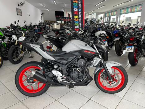 YAMAHA MT-03 300 ABS, Foto 1