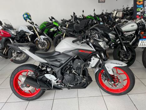 YAMAHA MT-03 300 ABS, Foto 13