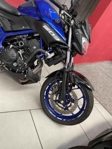 YAMAHA MT-03 300 ABS, Foto 7