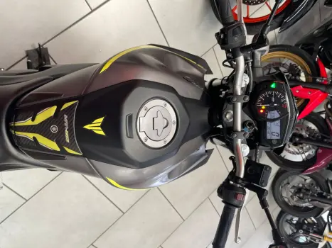 YAMAHA MT-03 300 ABS, Foto 5