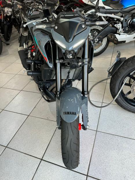 YAMAHA MT-03 300 ABS, Foto 7