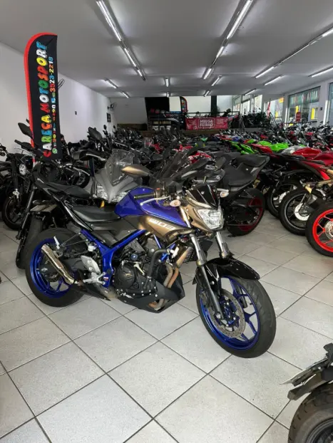 YAMAHA MT-03 300 ABS, Foto 1