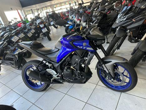 YAMAHA MT-03 300 ABS, Foto 1