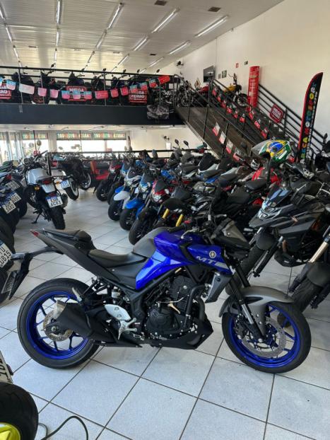 YAMAHA MT-03 300 ABS, Foto 8