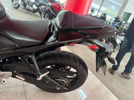 YAMAHA MT-03 300 ABS, Foto 7