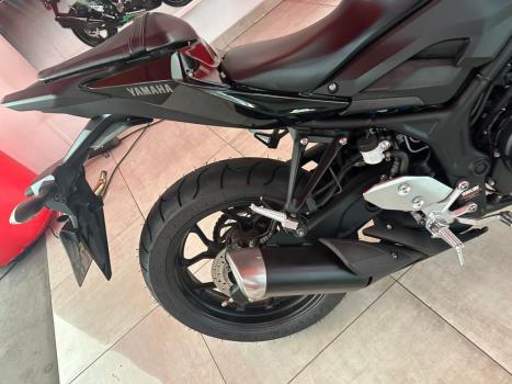 YAMAHA MT-03 300 ABS, Foto 15