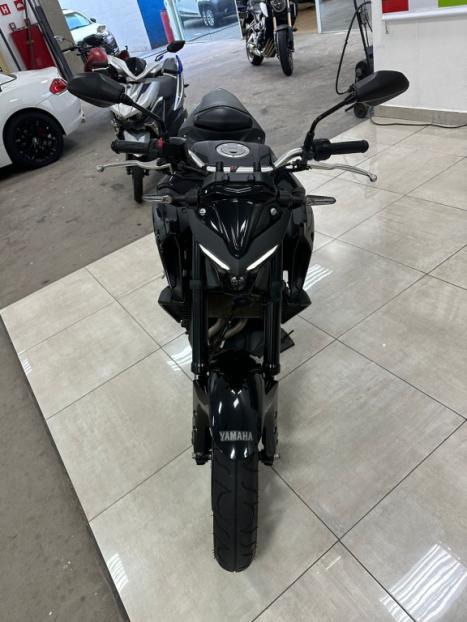 YAMAHA MT-03 300 ABS, Foto 9