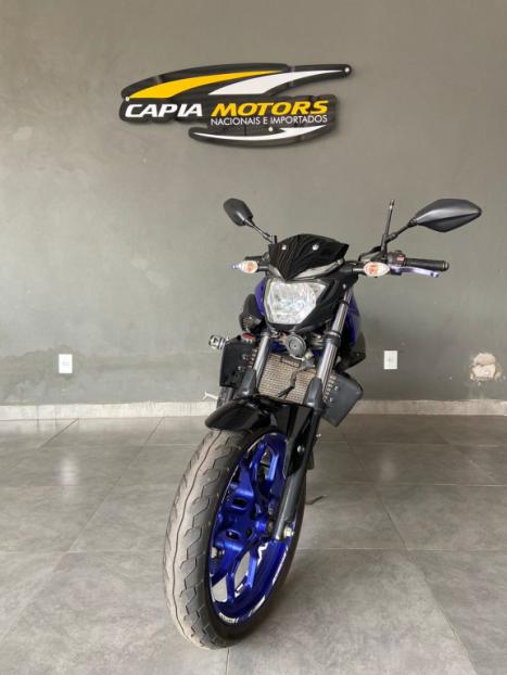 YAMAHA MT-03 300 ABS, Foto 1