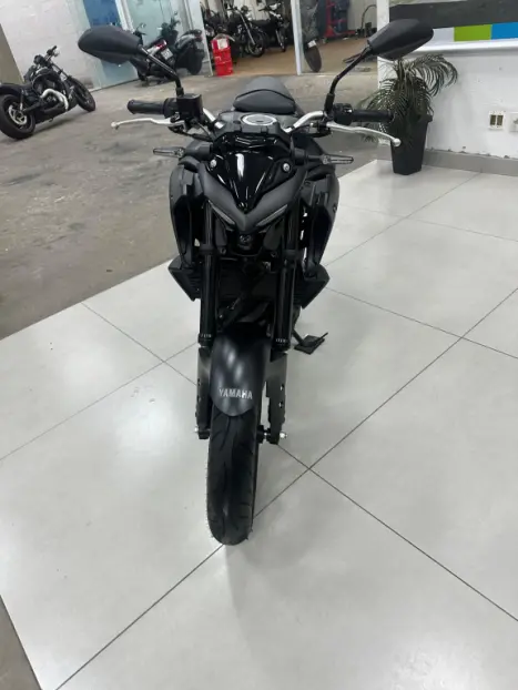 YAMAHA MT-03 300 ABS, Foto 9