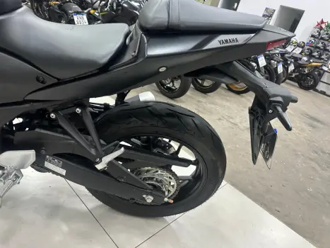 YAMAHA MT-03 300 ABS, Foto 11