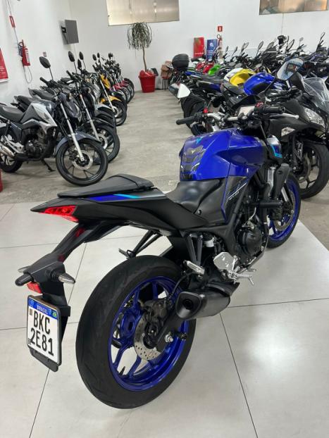 YAMAHA MT-03 300 ABS, Foto 9