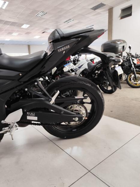 YAMAHA MT-03 300 ABS, Foto 9