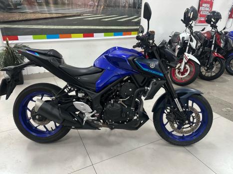 YAMAHA MT-03 300 ABS, Foto 1