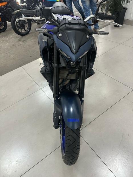 YAMAHA MT-03 300 ABS, Foto 3